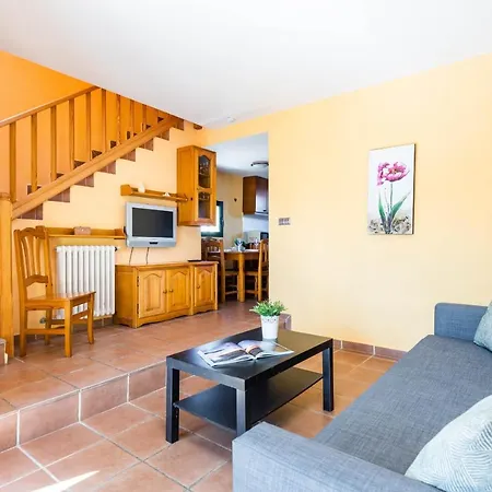 By Escape Apartment *